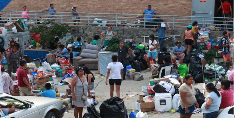 Acapulco en Caos: Huracán ‘Otis’ deja rastro de desesperación y saqueos