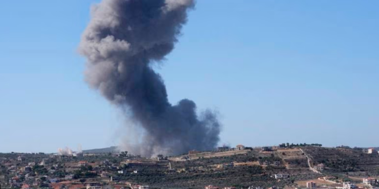 Israel lanza ataque en el sur de Libano; muere mujer y tres niñas.
