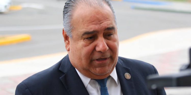 «No lo he pensado todavía», dice Auditor sobre su reelección
