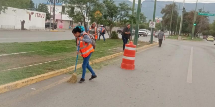 Continua municipio embelleciendo a la ciudad
