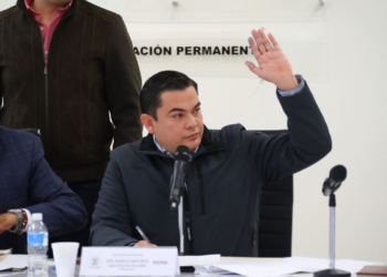 Denunciará penalmente el Congreso al Auditor
