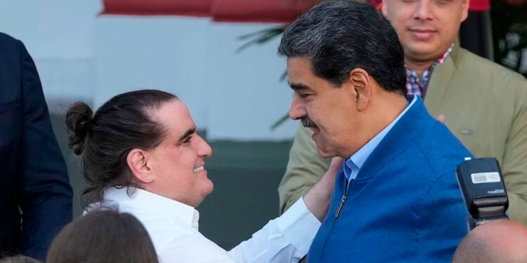 Nicolás Maduro recibe a Alex Saab tras su liberación en EU