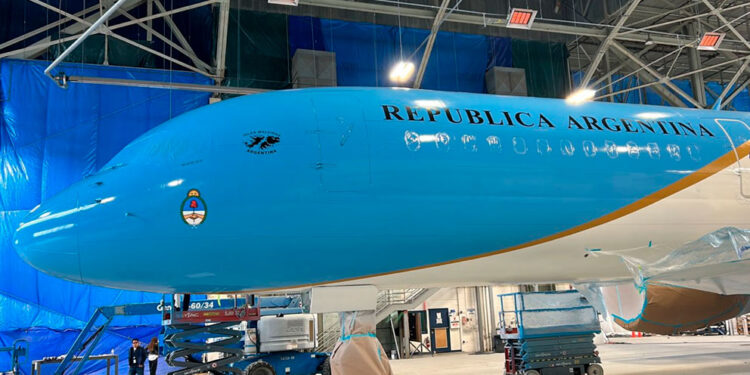 Ordena Milei vender aviones oficiales