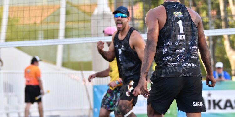 Voleibolistas mexicanos clasifican a semifinales de Tour de Playa NORCECA 2023