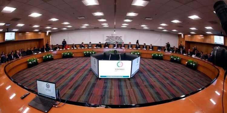 Instalan comisión sobre la reducción de la jornada laboral