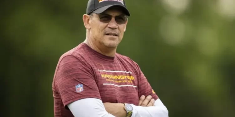 Washington Commanders despiden al entrenador Ron Rivera tras perder con Cowboys