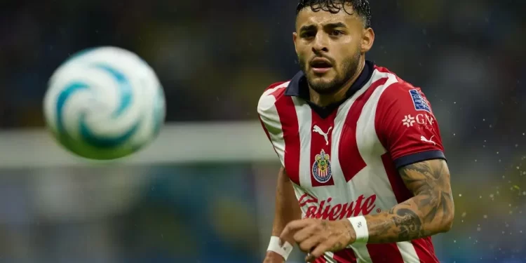 OFICIAL: Alexis Vega deja a Chivas y se convierte en nuevo jugador del Toluca