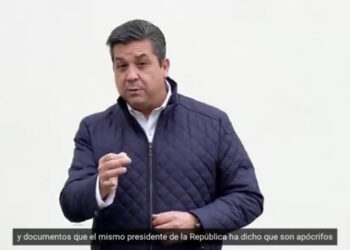 “Intentan doblegarme de manera cobarde, metiéndose con mi familia”, acusa Cabeza de Vaca.