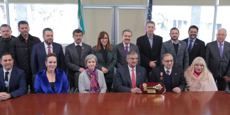 Reconocen liderazgo del gobernador Américo Villarreal en Laredo, Texas.