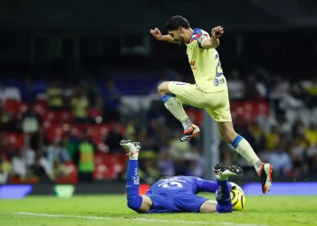 Henry evita el ridículo del América ante Mazatlán