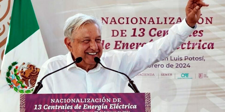 Aspira AMLO por 65% de generación eléctrica