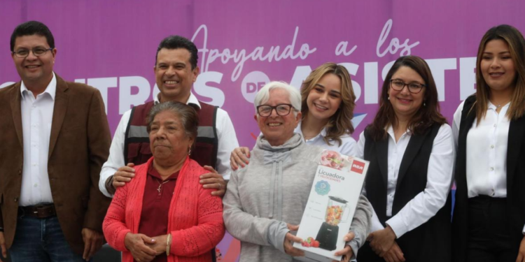 Trabajaremos por más programas de bienestar para las familias de Victoria: Lucy de Gattás