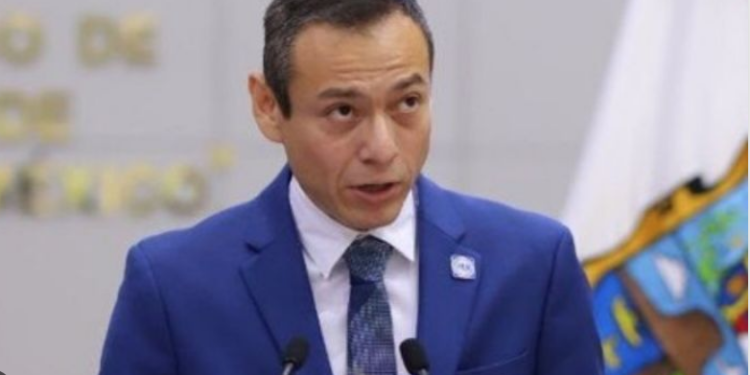 Fustiga diputado del PAN a políticos «chapulines»