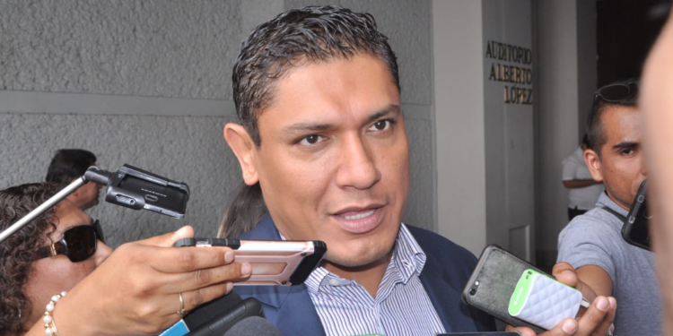 Emplazan al PAN a atender queja de Soto