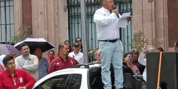 Trabajadores de Secretaría de Salud exigen 300 plazas