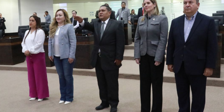 Asume como diputado Marte Alejandro Ruiz