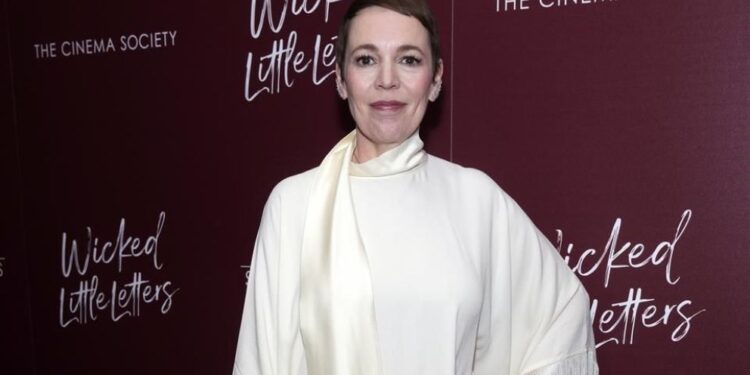 Olivia Colman critica la disparidad salarial en Hollywood: «Los actores masculinos se les paga más»