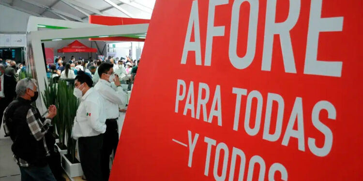 AMLO propone reforma al sistema de pensiones para rescatar 40 mil millones de pesos no reclamados