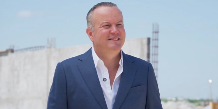 Impulsará Carlos Canturosas dinamismo comercial de Nuevo Laredo