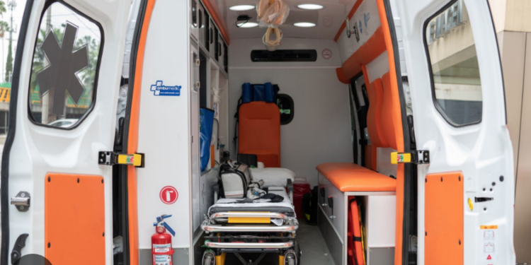 Roban ambulancia en Jiménez