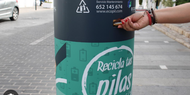 Dependencias públicas deberán tener depósitos de pilas