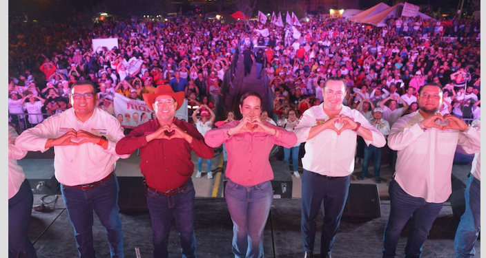 Dan respaldo a Carmen Lilia Canturosas miles de familias del Distrito III