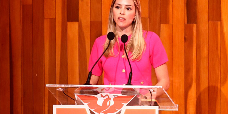 Mariana Rodríguez arremete contra su propio partido