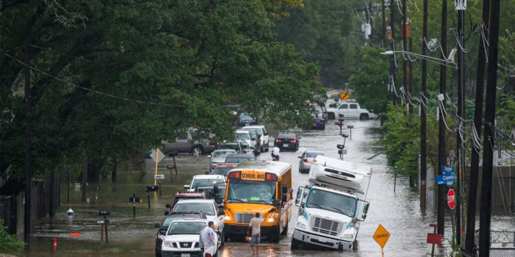 Ascienden a 7 muertos por fuertes tormentas en Houston