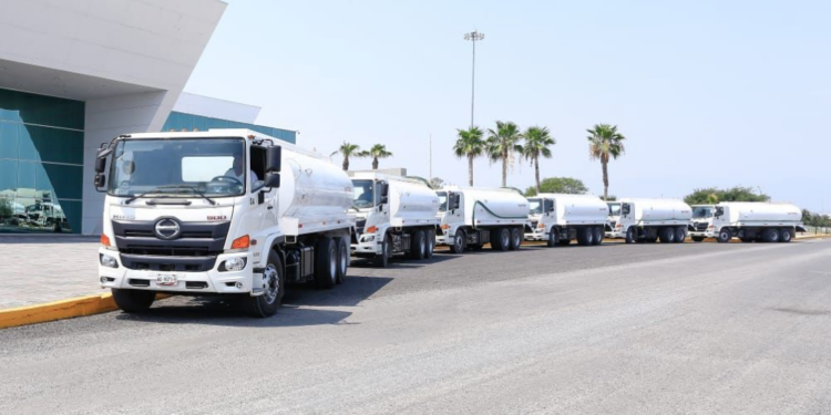 Envía gobierno de Tamaulipas pipas para distribuir agua en la zona sur