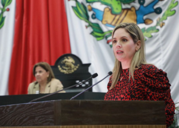 Si no hay agua, no se paga, propone Ale Cárdenas