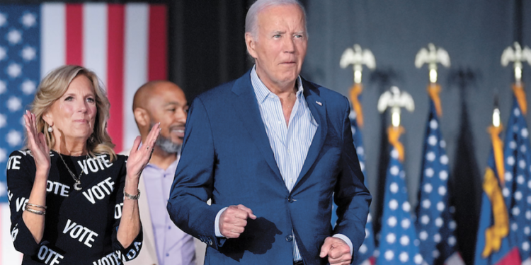 Biden promete levantarse; le piden dejan contienda