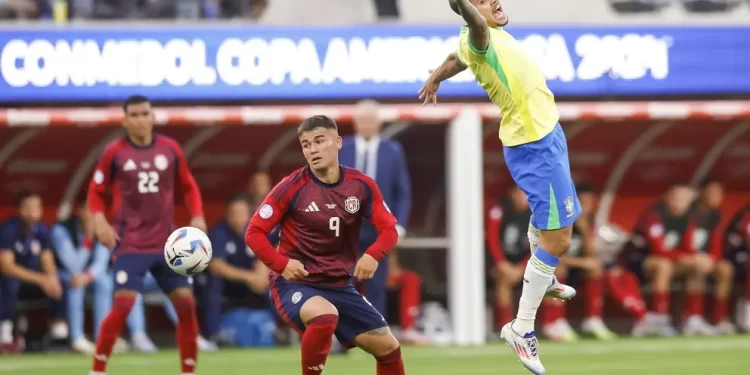 Brasil decepciona en su debut en Copa América