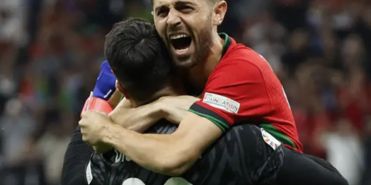 Portugal elimina a Eslovaquia en penales