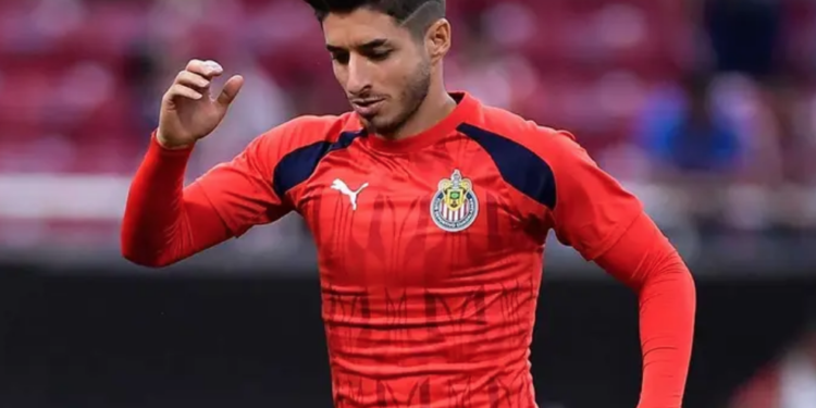 Chivas viaja a Querétaro con novedades en su convocatoria.