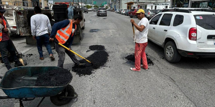 Atiende municipio de Victoria llamado ciudadano en tema de bacheo