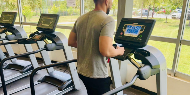 Renuevan equipamiento para el gimnasio del IPSSET