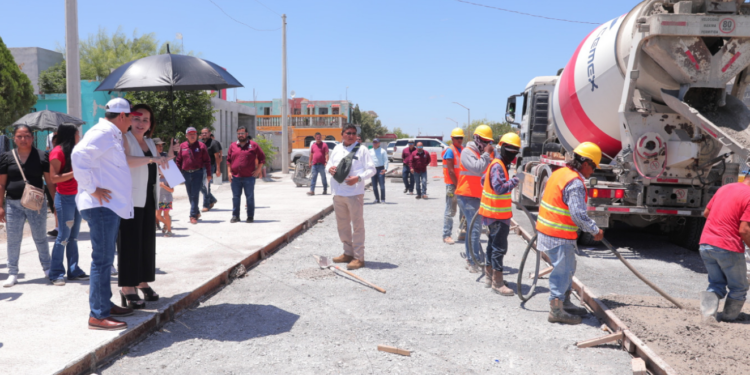 Supervisa alcaldesa Carmen Lilia Canturosas avance de obras infraestructura vial en Los Olivos