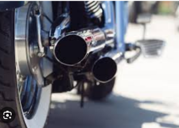 Proponen castigar a motociclistas ruidosos