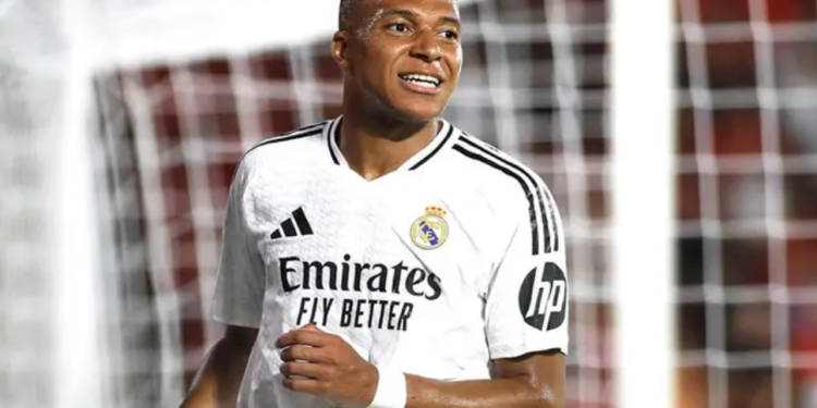 Mbappé reclama 55 millones de dólares al PSG