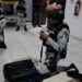 Hallan en cuartel de la Guardia Nacional 48 mil dólares en efectivo y armas sin registrar