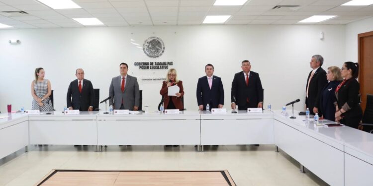 Lista la Comisión Instructora; PAN votó en abstención