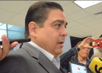 Tiene Ismael García Cabeza de Vaca, seguridad personal pagada por el gobierno