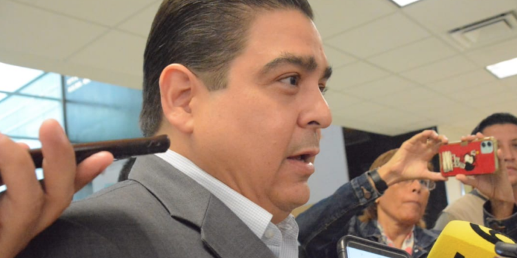 Tiene Ismael García Cabeza de Vaca, seguridad personal pagada por el gobierno