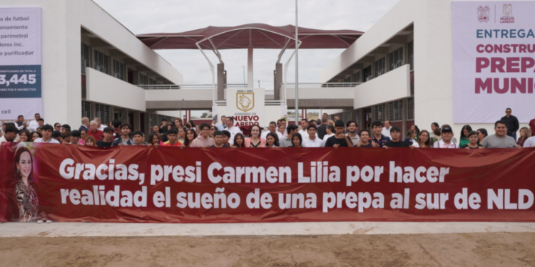 Entrega alcaldesa Carmen Lilia Canturosas la primera preparatoria autosostenible de Tamaulipas