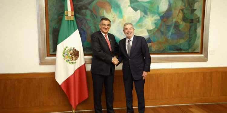 Se reúne Gobernador con Secretario de Relaciones Exteriores