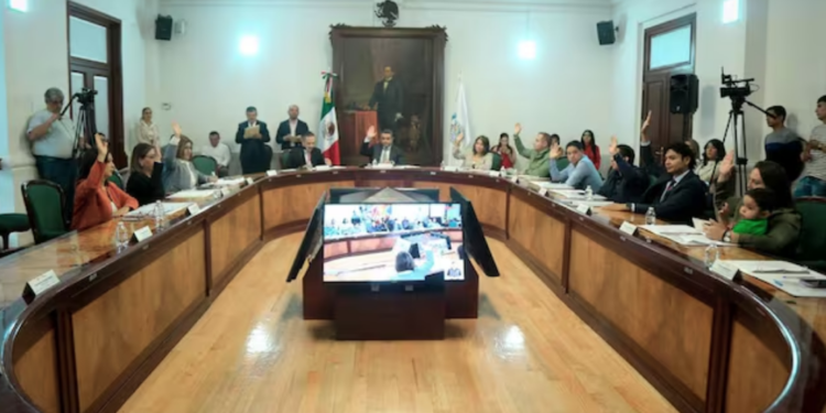 Hostiga FGR a jueces; los investiga por otorgar suspensiones