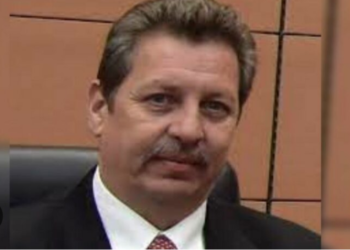 Promueven reforma con dedicatoria a Edgar Danés.