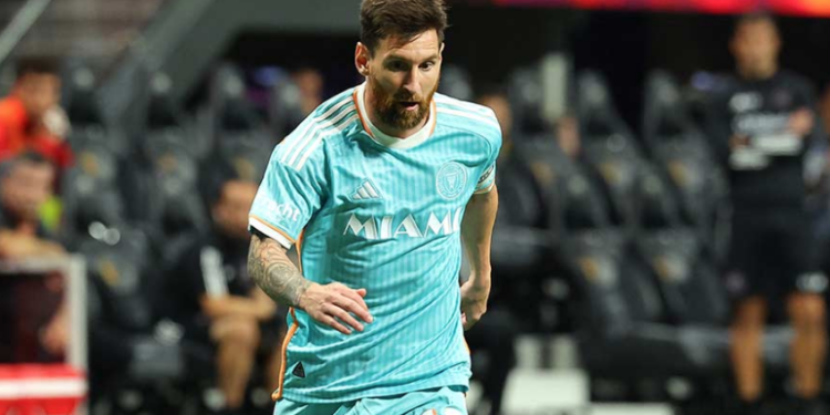 Messi lidera convocatoria de Argentina