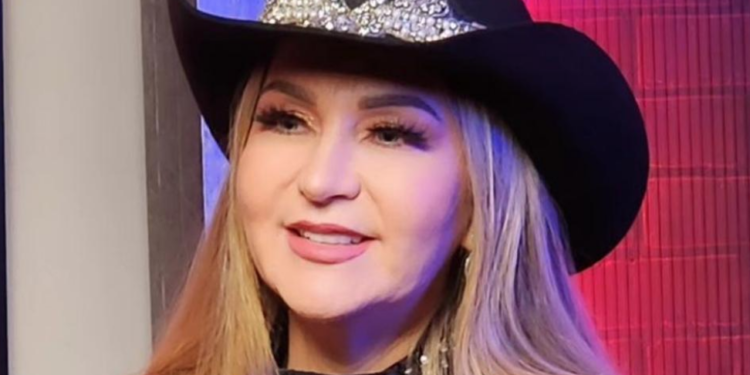 Alicia Villarreal se compró una casa de lujo…¡con una tanda!