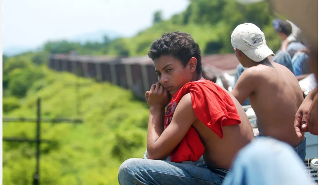 Pide PVEM activar mecanismo de protección a jóvenes migrantes